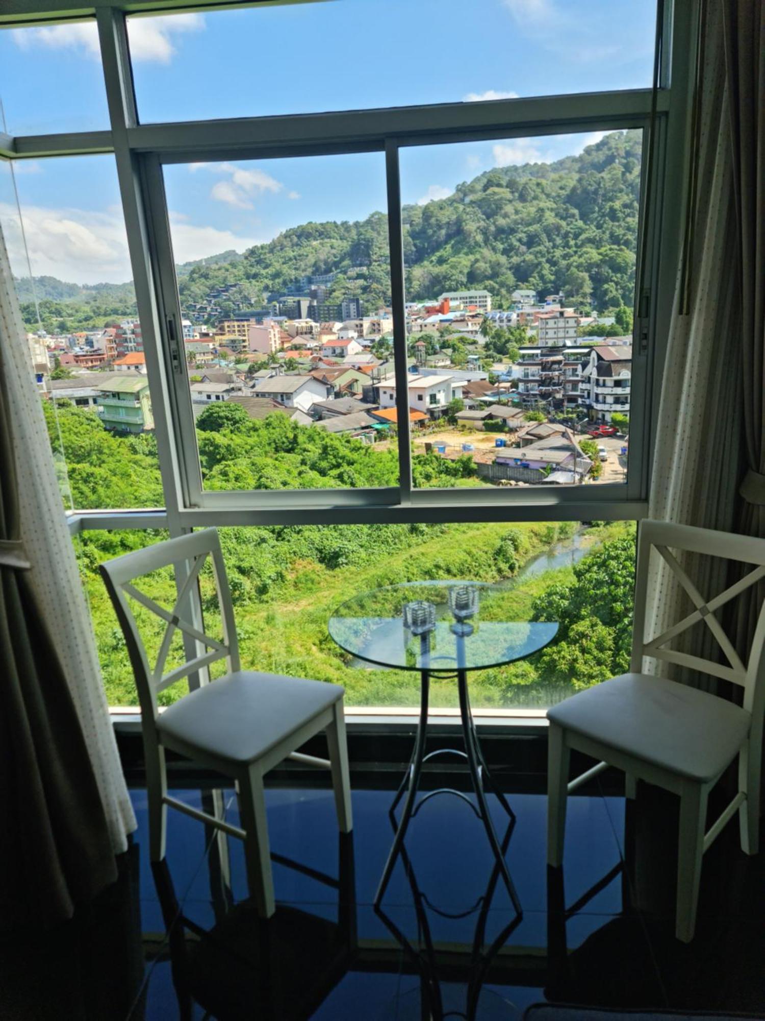 芭东艺术公寓 Patong 外观 照片